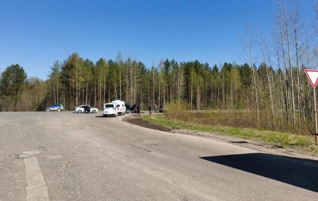 Ухта Коми Возле пгт. Водный столкнулись ВАЗ, Лада Ларгус и Opel Astra, пострадали 3 человека